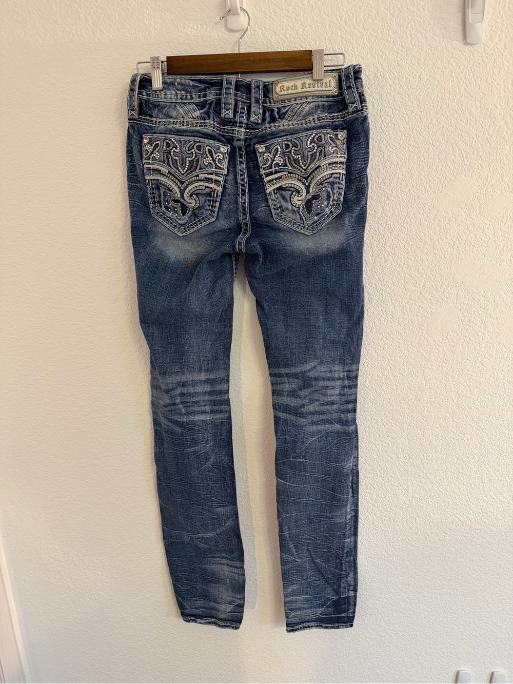 Rock Revival Lisely Women's Distressed Dark Blue Straight Jeans - Picture 2 of 6